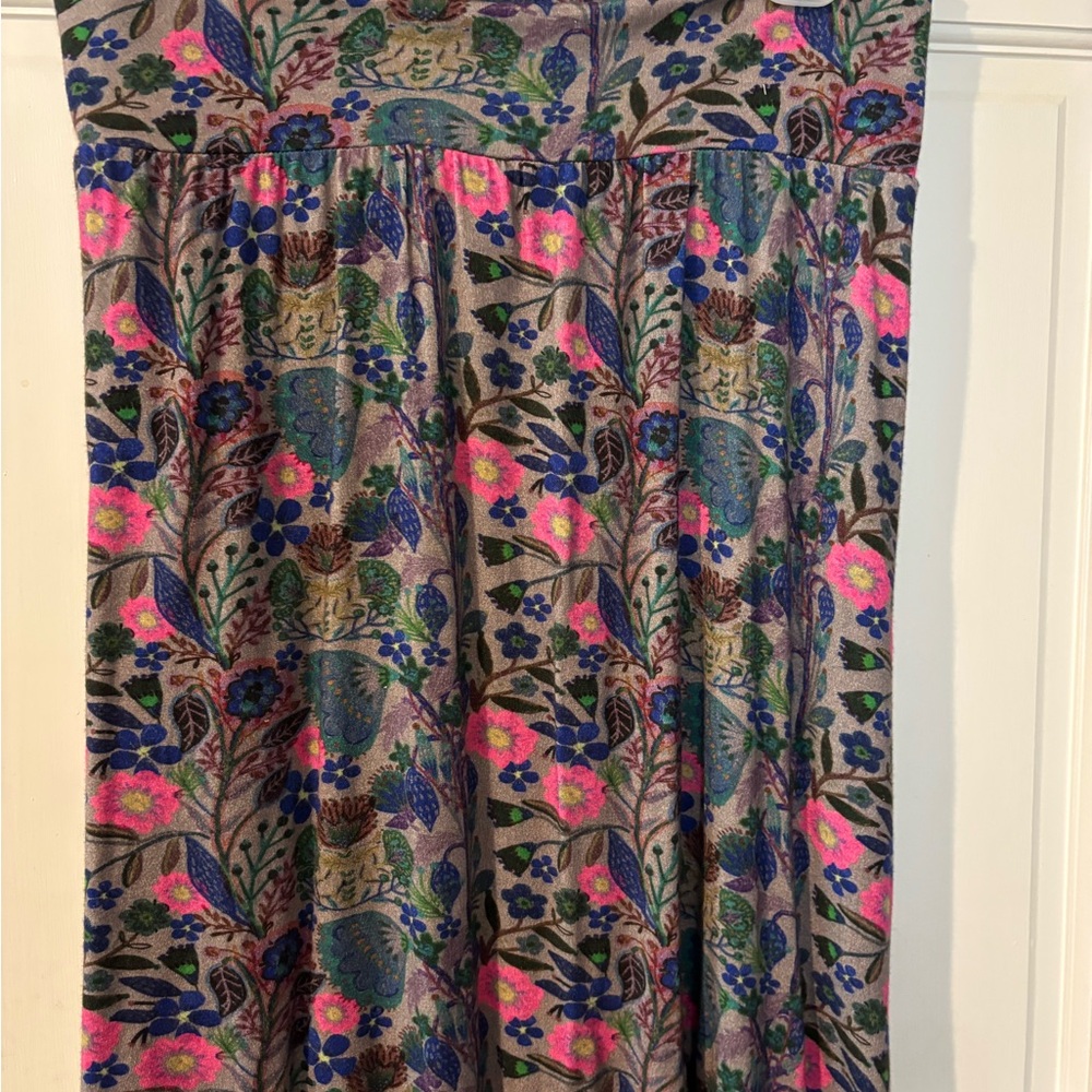 Floral Print Maxi Skirt in Pink and Blue - Picture 2 of 4